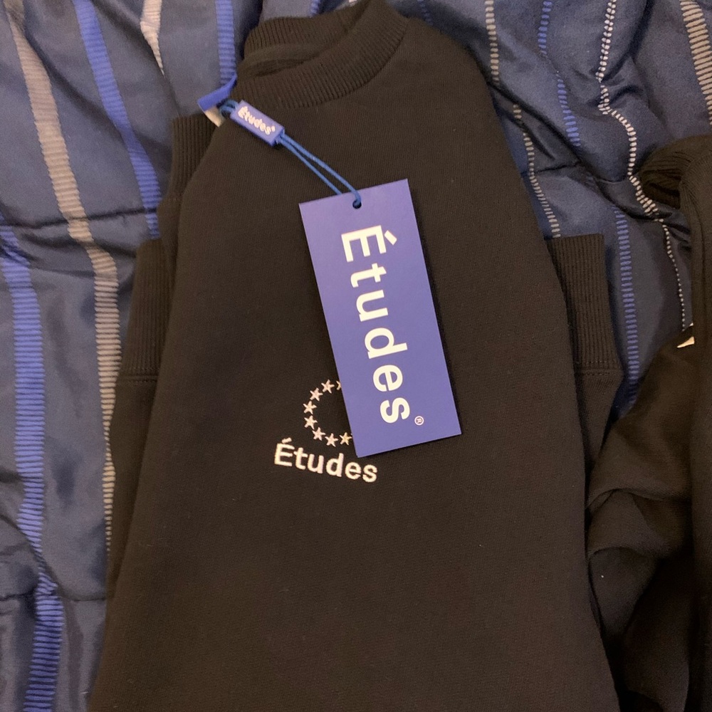 Etudas men’s sweater and joggers set